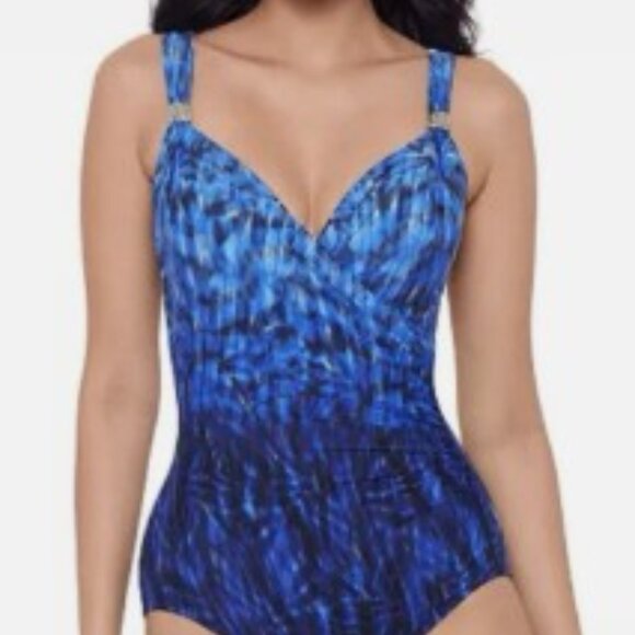 Swimsuit Siren Draped Underwire Look 10 Lbs Lighter in 10 Seconds - Picture 10 of 15